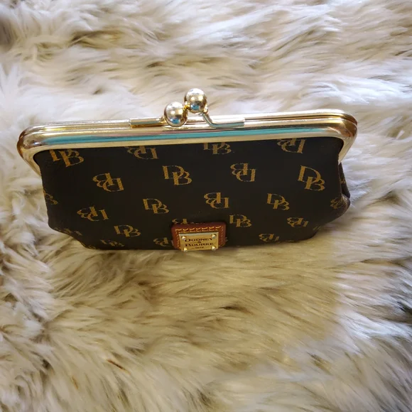 Dooney & Bourke Crossbody Bag and Coin Purse Set EUC - Picture 7 of 16